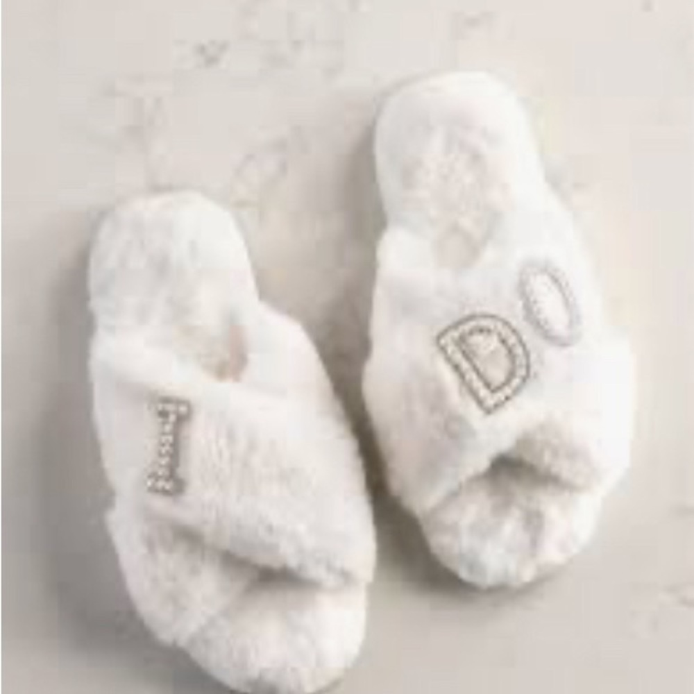 Furry wedding  bride cozy slippers ivory size 9-10